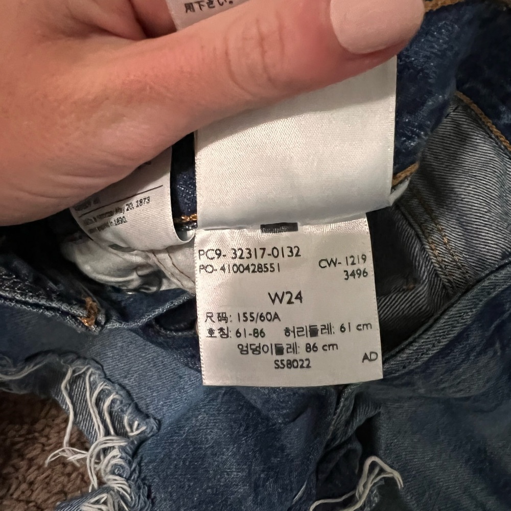 LEVIS!!! - Picture 3 of 3